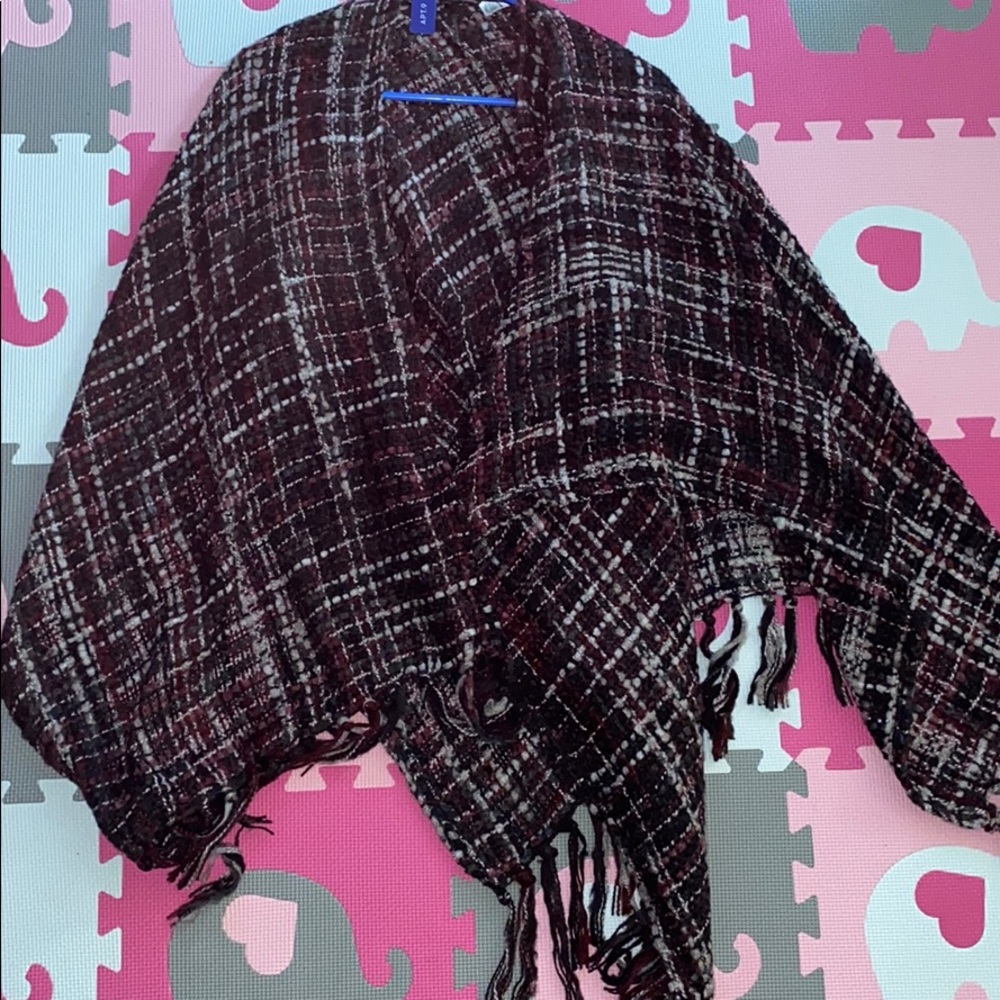 Apt. 9 women’s shawl